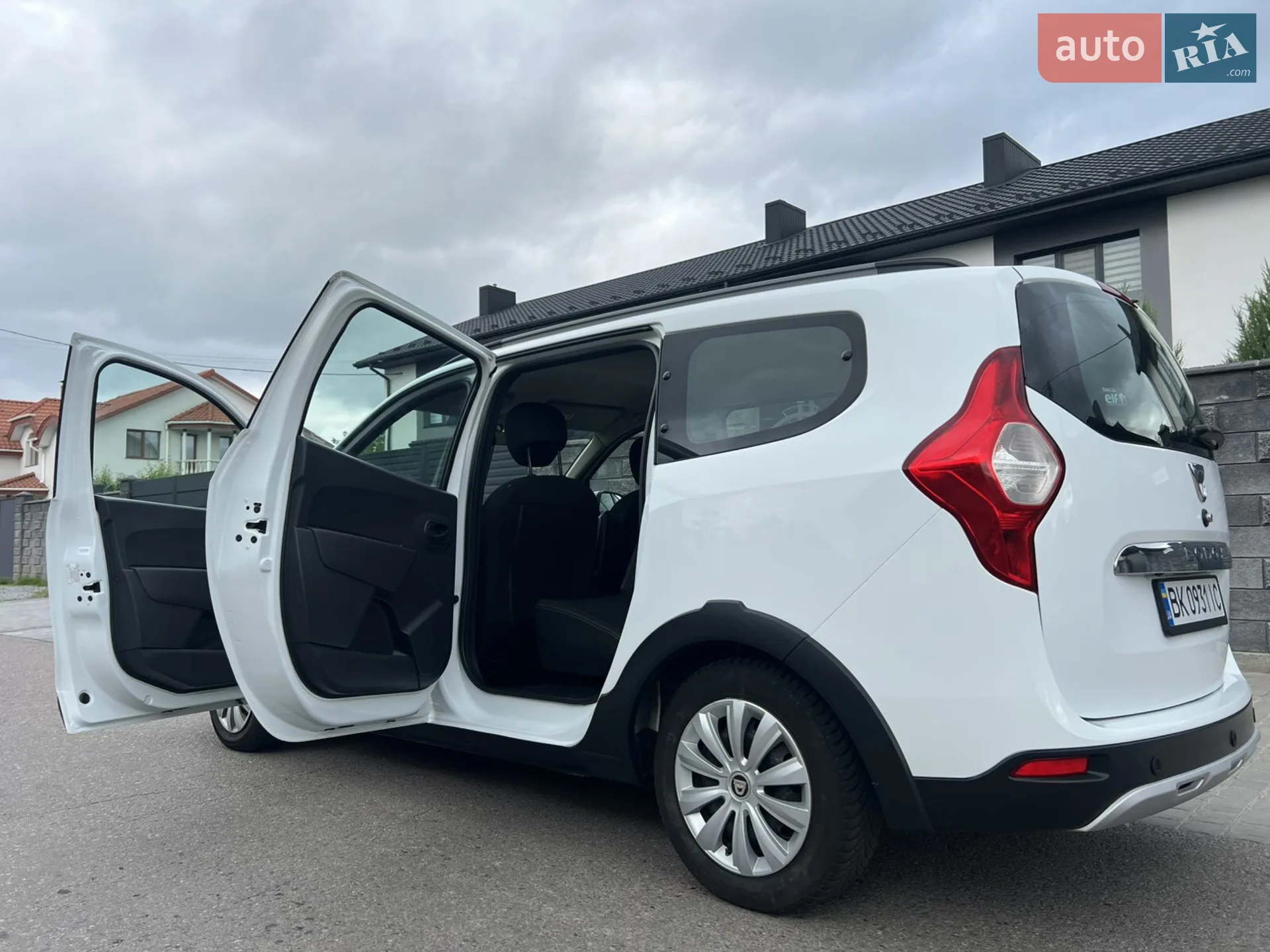 2016 Dacia Lodgy - мініатюра 26