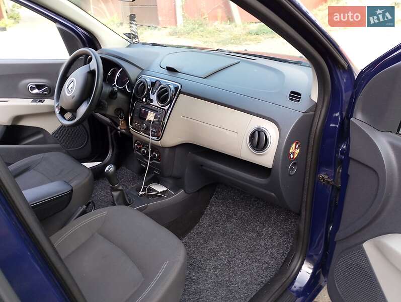 Минивэн Dacia Lodgy 2013 в Киеве