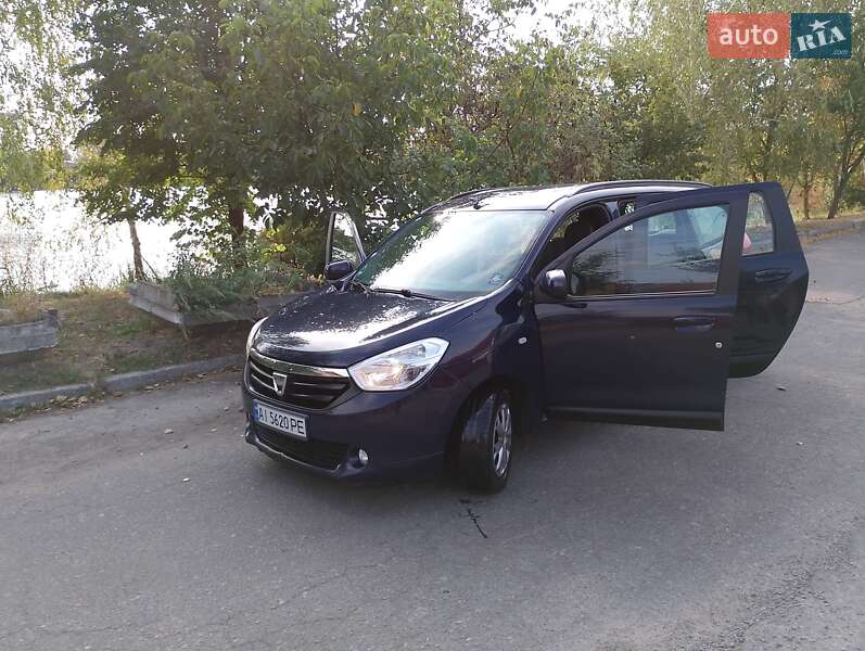 Минивэн Dacia Lodgy 2013 в Киеве