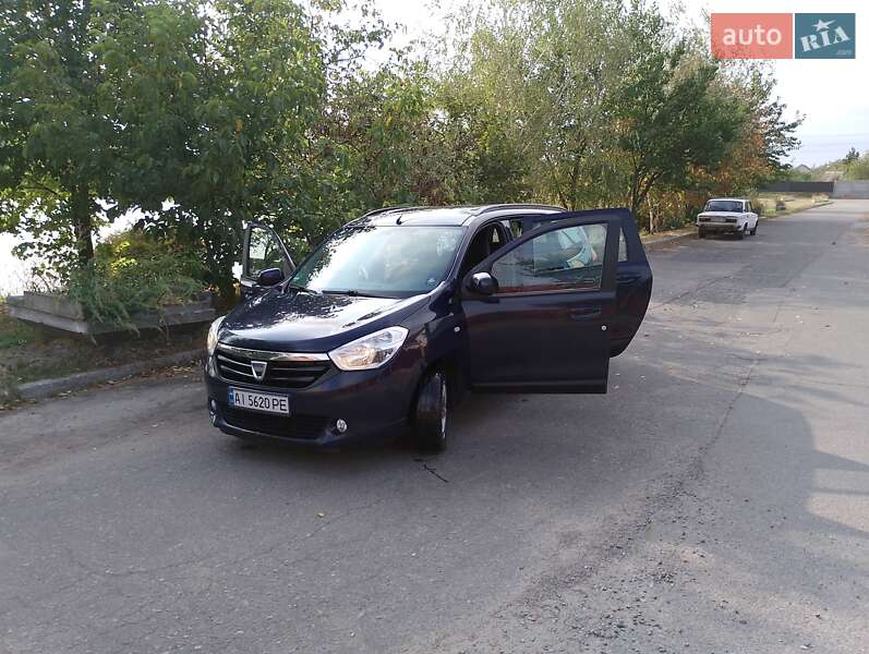 Минивэн Dacia Lodgy 2013 в Киеве