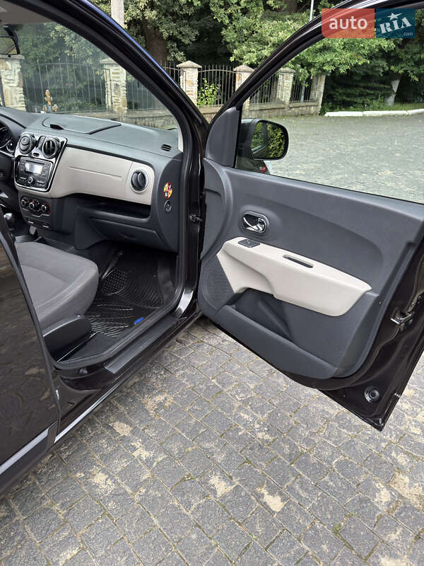 Минивэн Dacia Lodgy 2013 в Черновцах