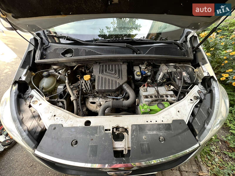 Мінівен Dacia Lodgy 2012 в Кропивницькому