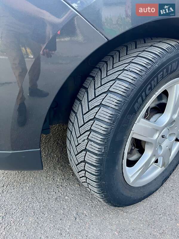 Минивэн Dacia Lodgy 2012 в Ровно