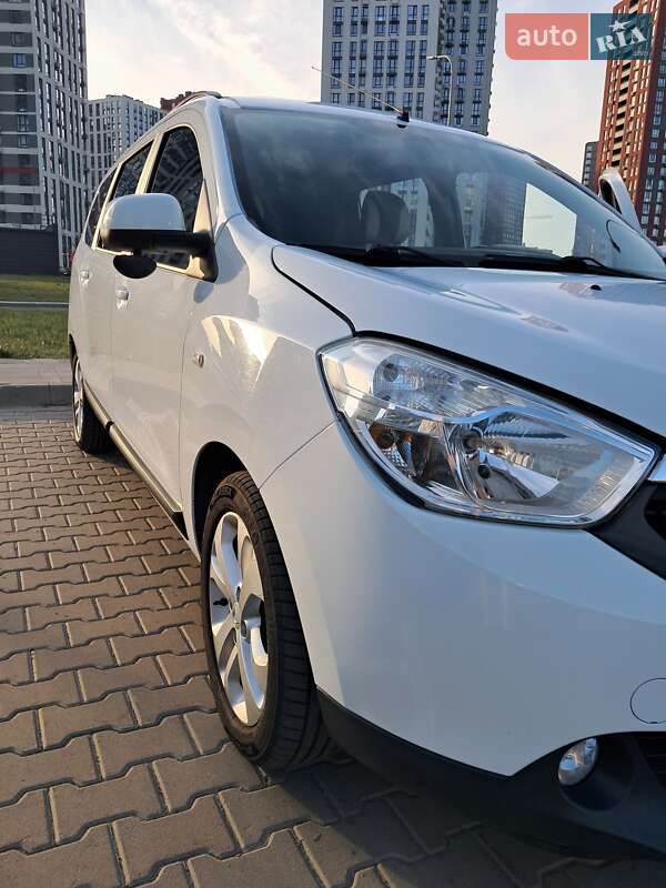 Минивэн Dacia Lodgy 2013 в Киеве