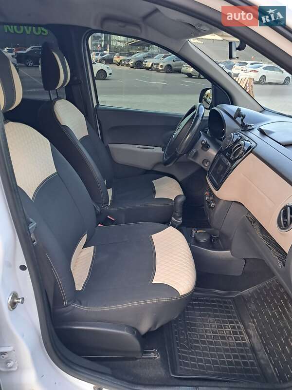 Минивэн Dacia Lodgy 2013 в Киеве