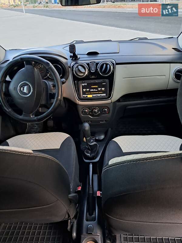 Минивэн Dacia Lodgy 2013 в Киеве