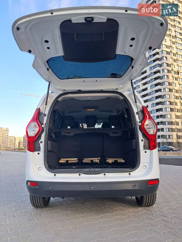 Минивэн Dacia Lodgy 2013 в Киеве