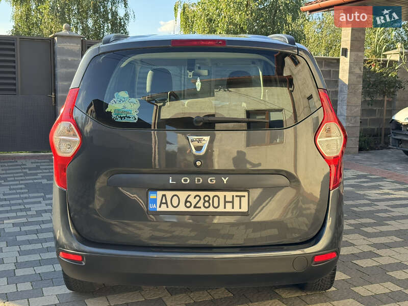 Минивэн Dacia Lodgy 2013 в Мукачево