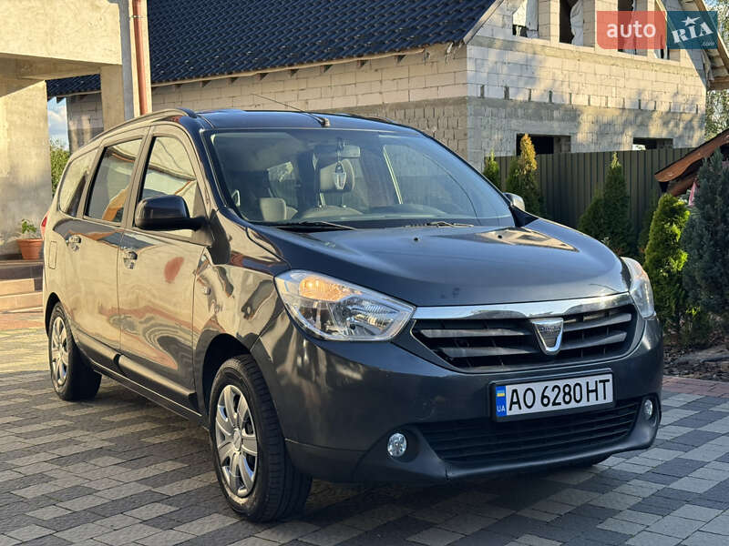 Минивэн Dacia Lodgy 2013 в Мукачево