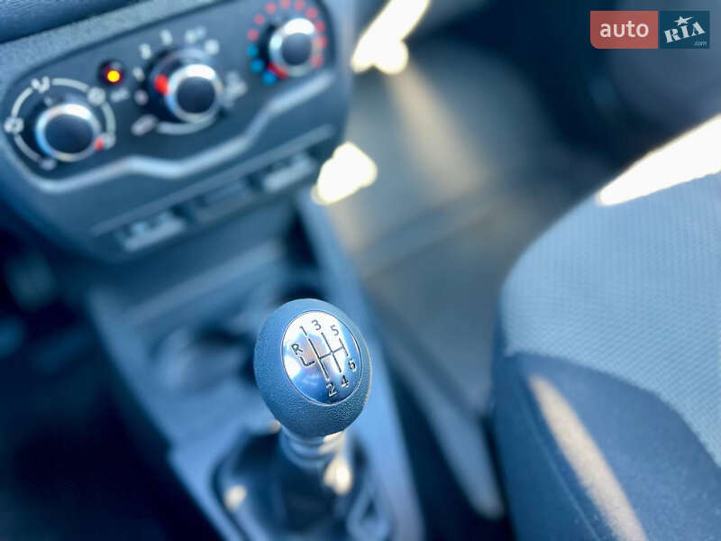 Минивэн Dacia Lodgy 2021 в Киеве