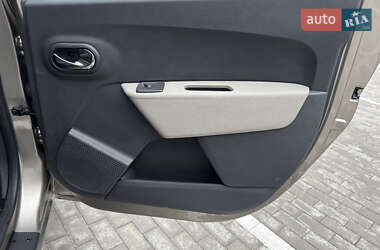 Минивэн Dacia Lodgy 2012 в 