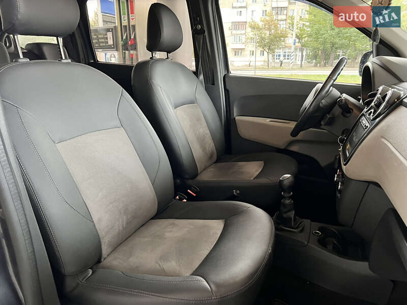 Мінівен Dacia Lodgy 2012 в Миколаєві