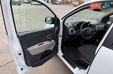 Минивэн Dacia Lodgy 2012 в 