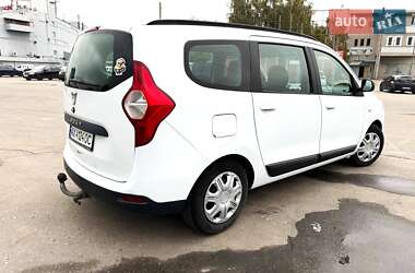 Минивэн Dacia Lodgy 2012 в 