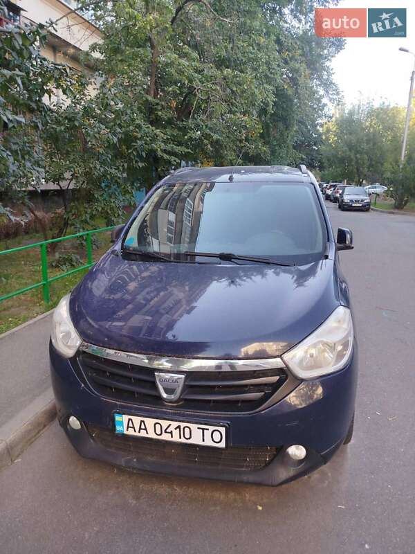 Минивэн Dacia Lodgy 2013 в 
