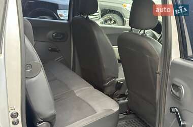 Минивэн Dacia Lodgy 2013 в 