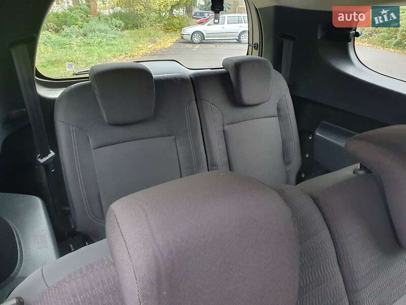 Минивэн Dacia Lodgy 2012 в Дубно