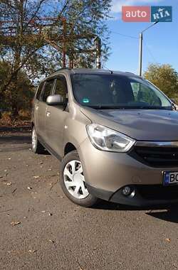 Мінівен Dacia Lodgy 2012 в Чернівцях