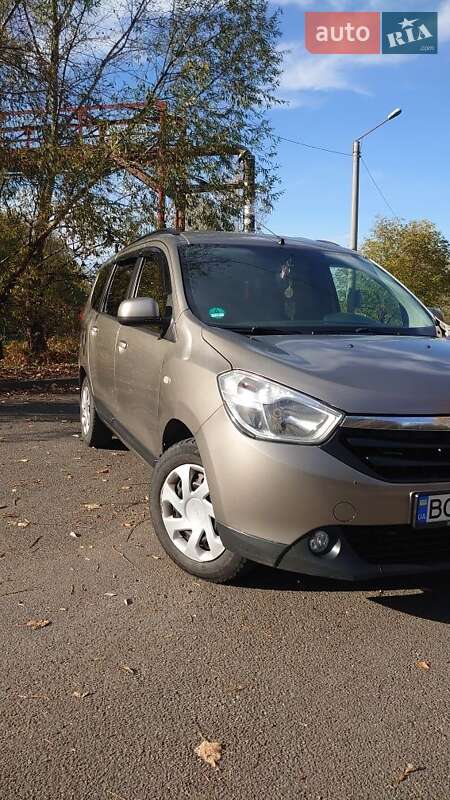 Dacia Lodgy 2012