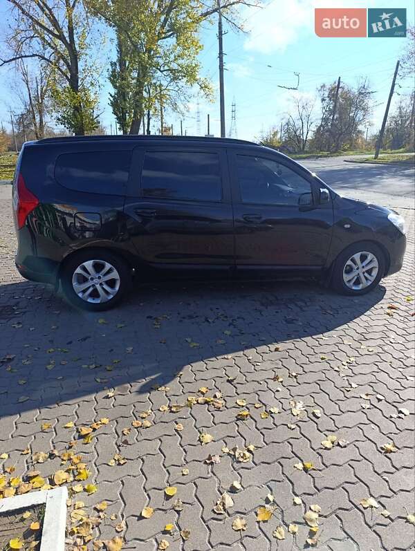 Минивэн Dacia Lodgy 2013 в Кривом Роге