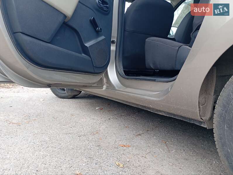 Минивэн Dacia Lodgy 2013 в Лубнах фото 15 Минивэн Dacia Lodgy 2013 в Лубнах