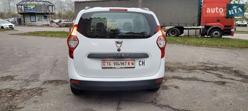 Мінівен Dacia Lodgy 2013 в Києві