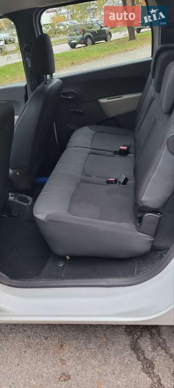 Мінівен Dacia Lodgy 2013 в Києві