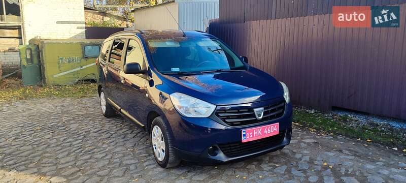 Мінівен Dacia Lodgy 2012 в Луцьку
