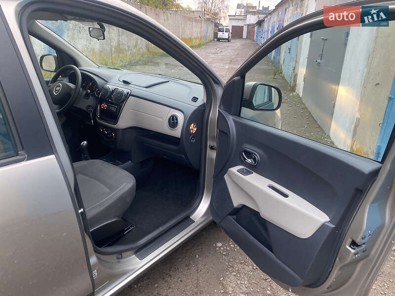 Мінівен Dacia Lodgy 2012 в Рівному