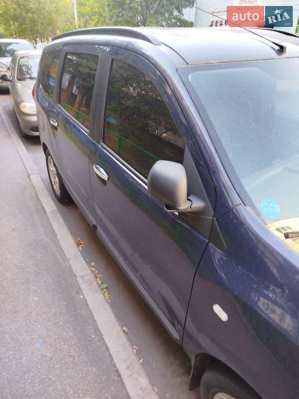 Минивэн Dacia Lodgy 2013 в Киеве