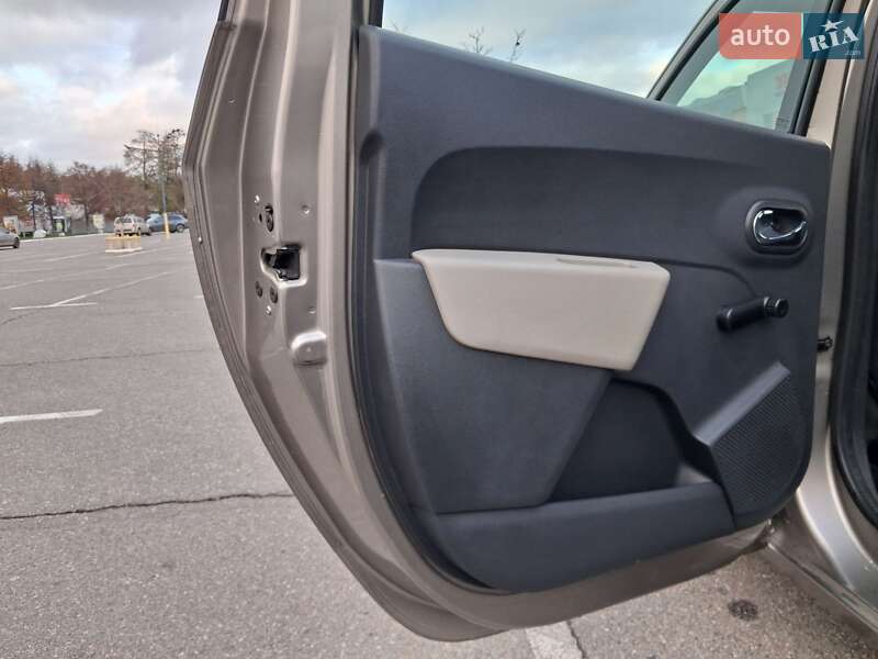 Минивэн Dacia Lodgy 2012 в Броварах