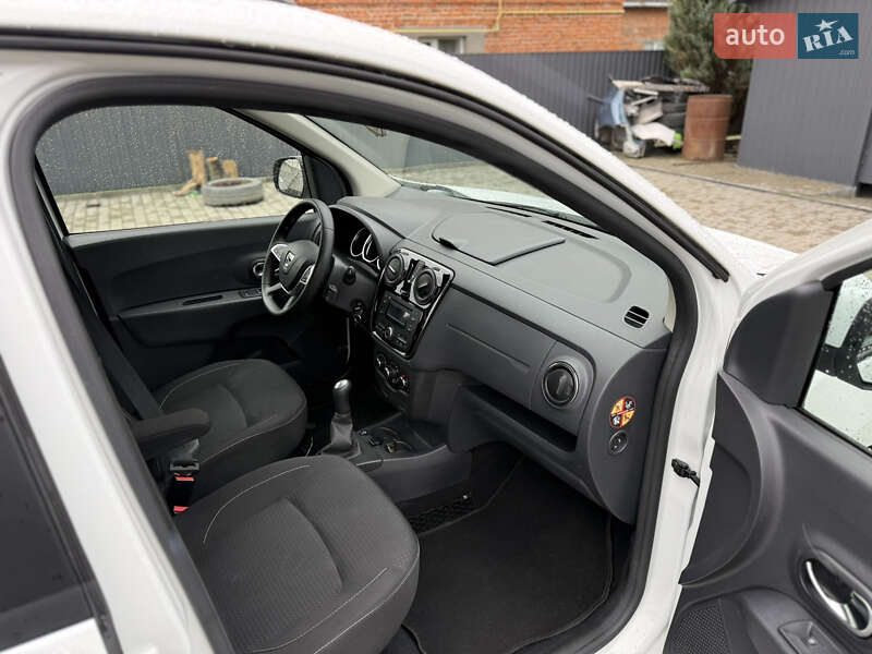 Минивэн Dacia Lodgy 2017 в Львове