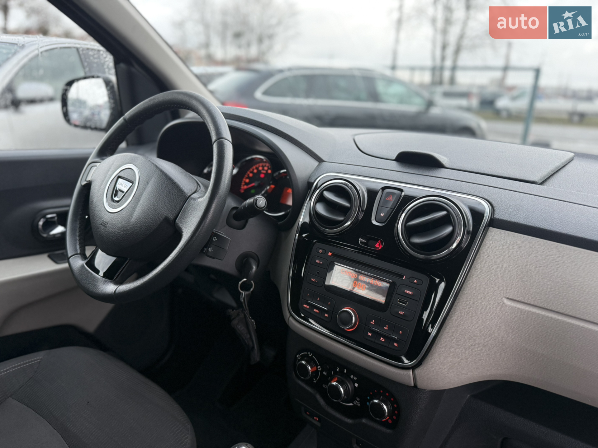2012 Dacia Lodgy - мініатюра 12