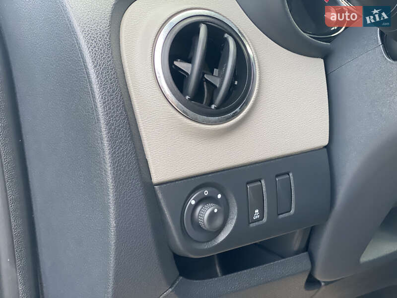 Мінівен Dacia Lodgy 2013 в Старокостянтинові