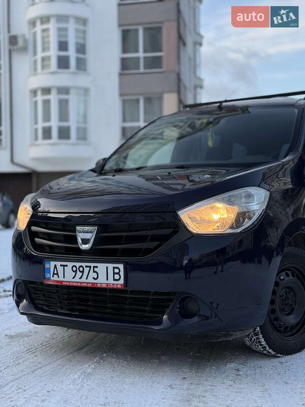 Мінівен Dacia Lodgy 2012 в Івано-Франківську