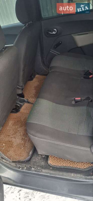 Мінівен Dacia Lodgy 2012 в Ладижині