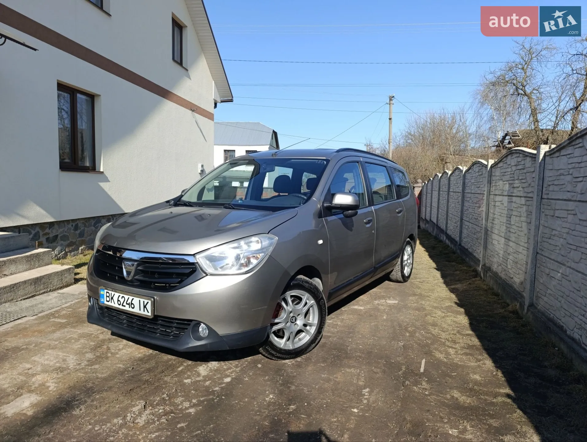 Dacia Lodgy 2012