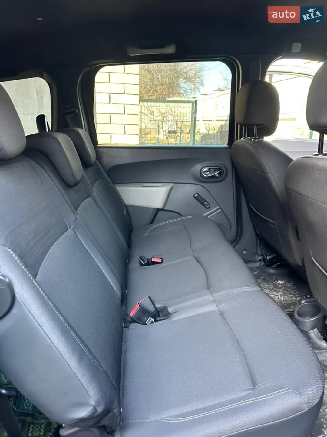 2016 Dacia Lodgy - мініатюра 16