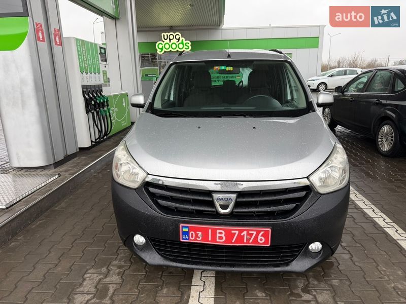 Минивэн Dacia Lodgy 2013 в Луцке