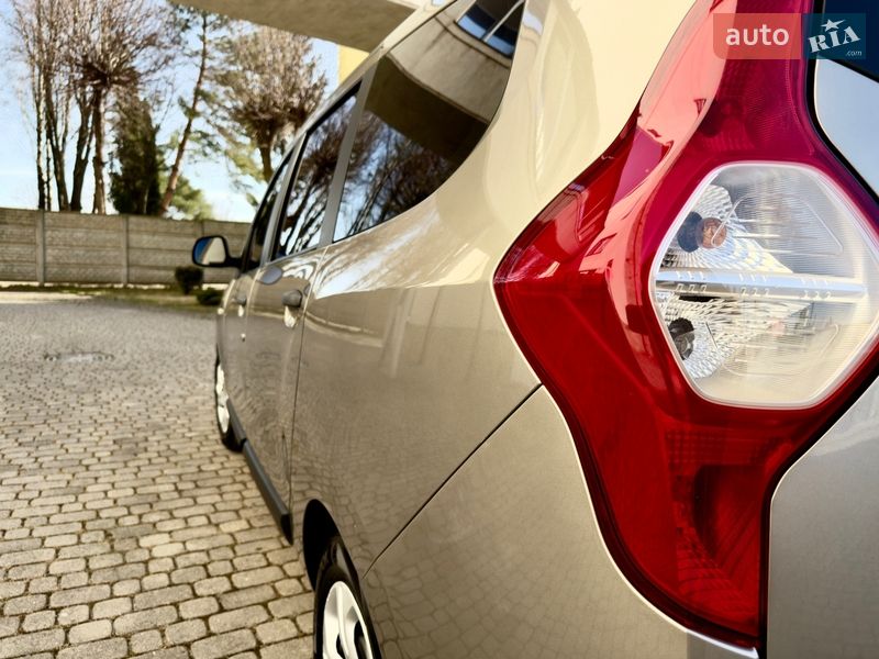 Минивэн Dacia Lodgy 2012 в Львове