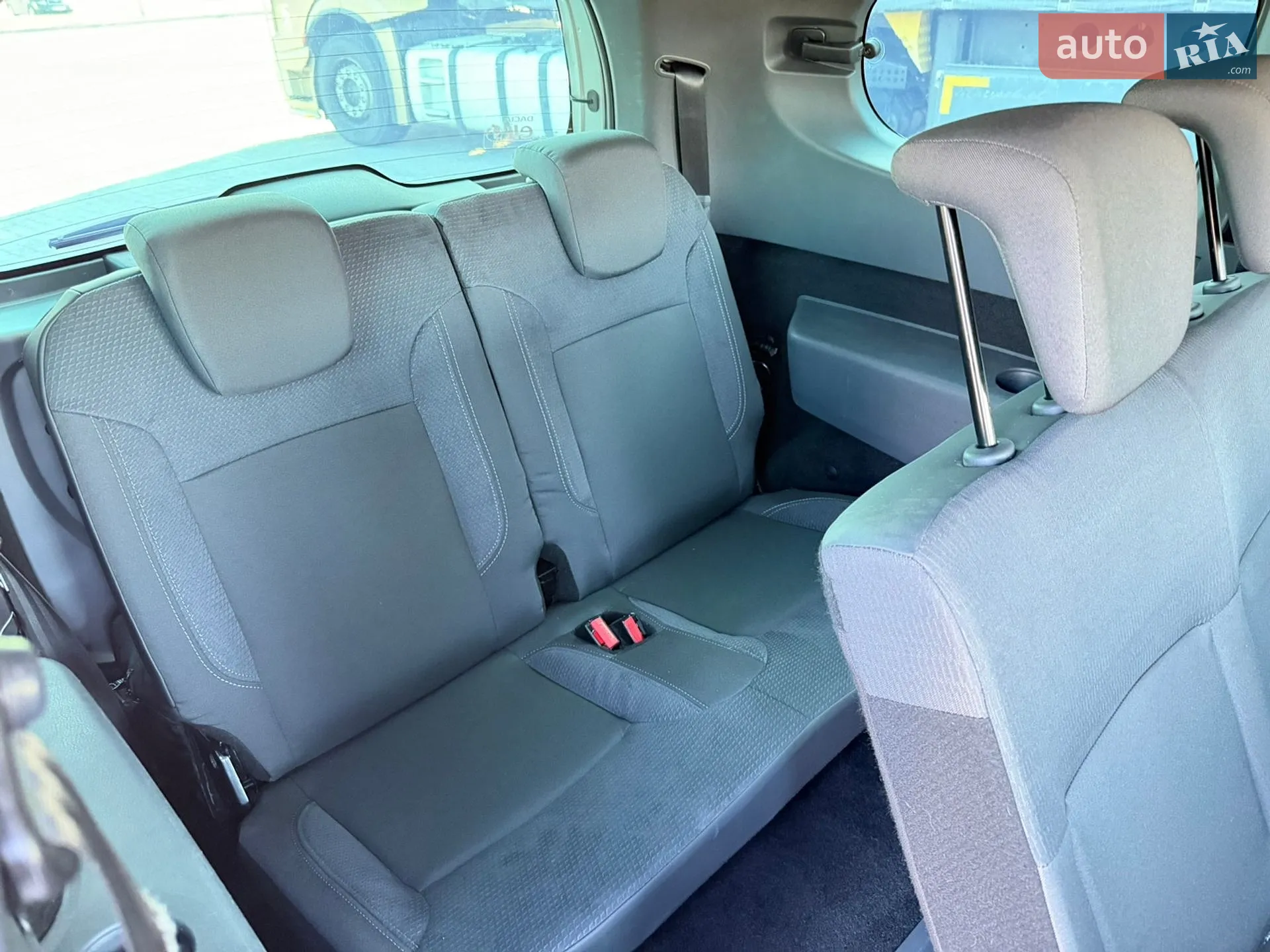 2013 Dacia Lodgy - мініатюра 35