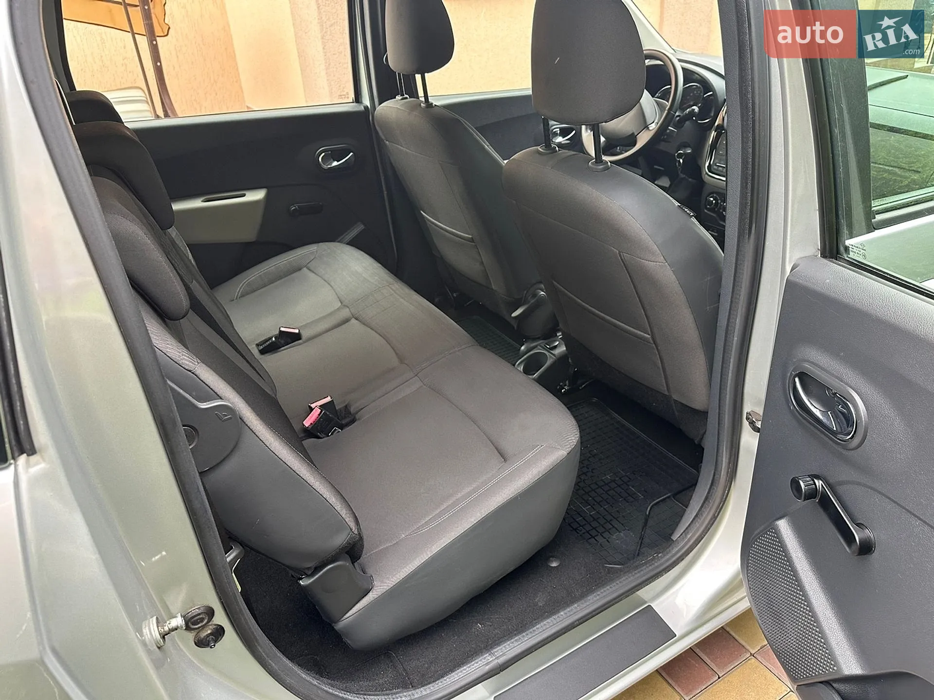 2012 Dacia Lodgy - мініатюра 32