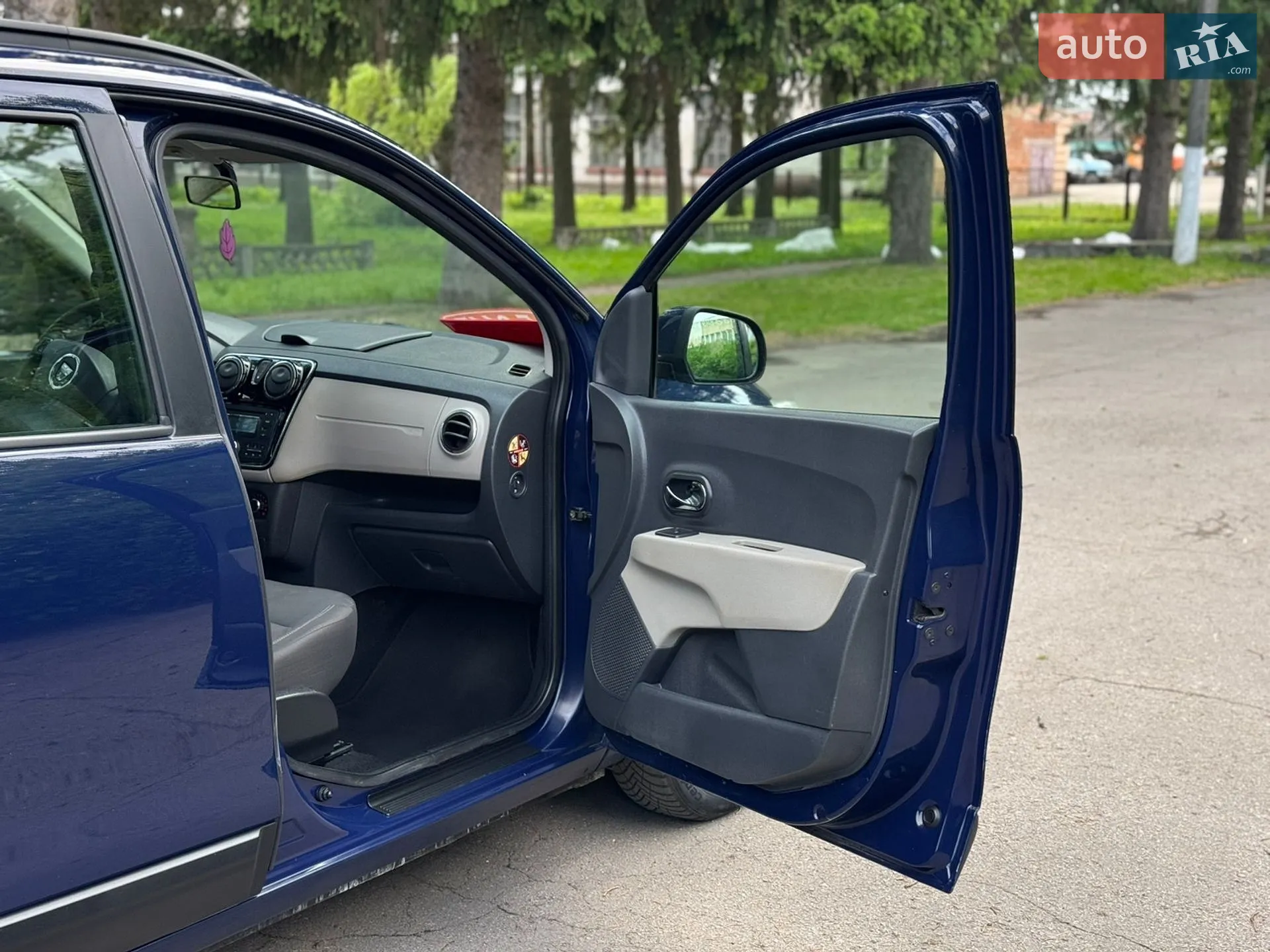 2013 Dacia Lodgy - мініатюра 20