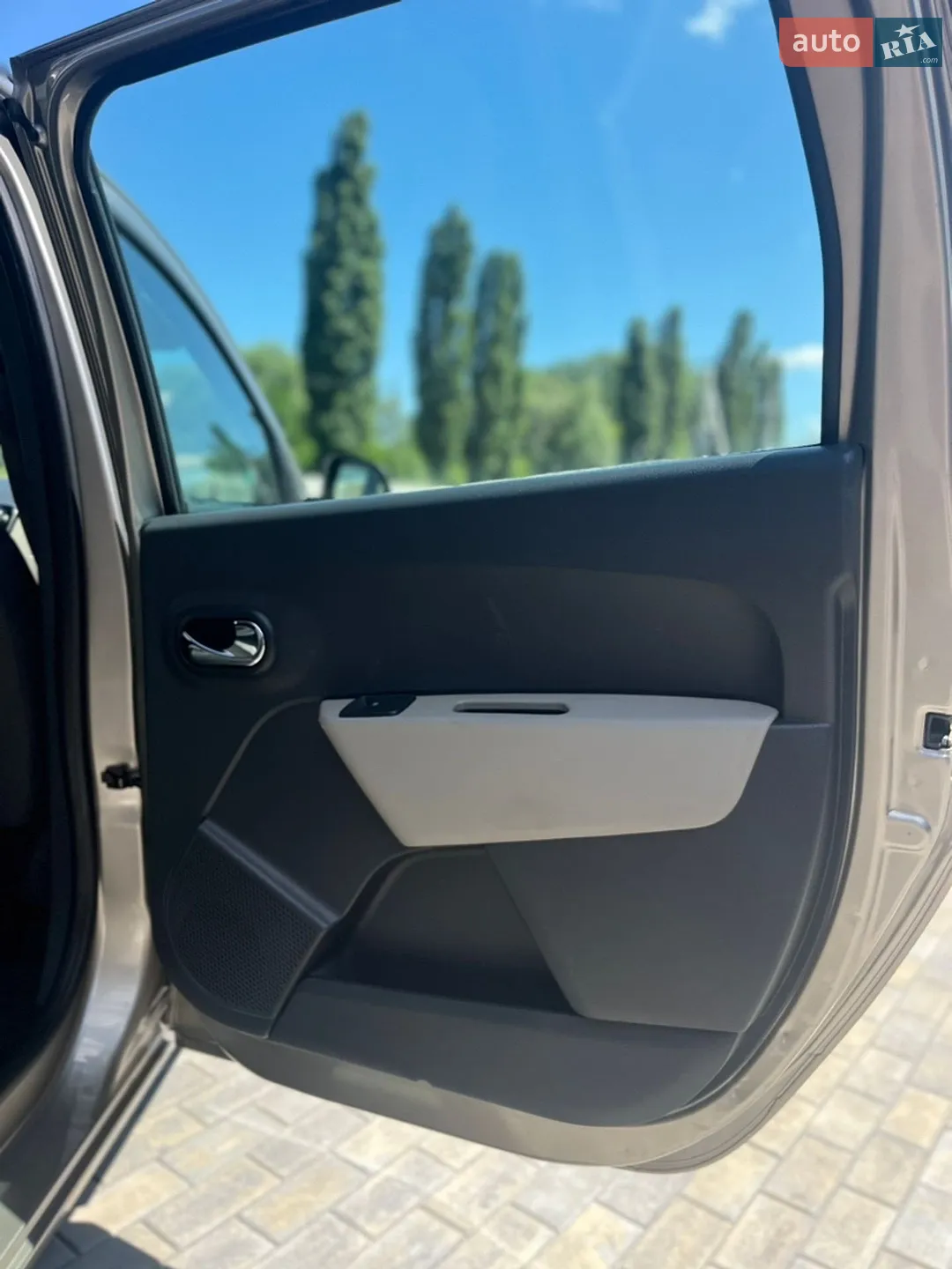 2013 Dacia Lodgy - мініатюра 21
