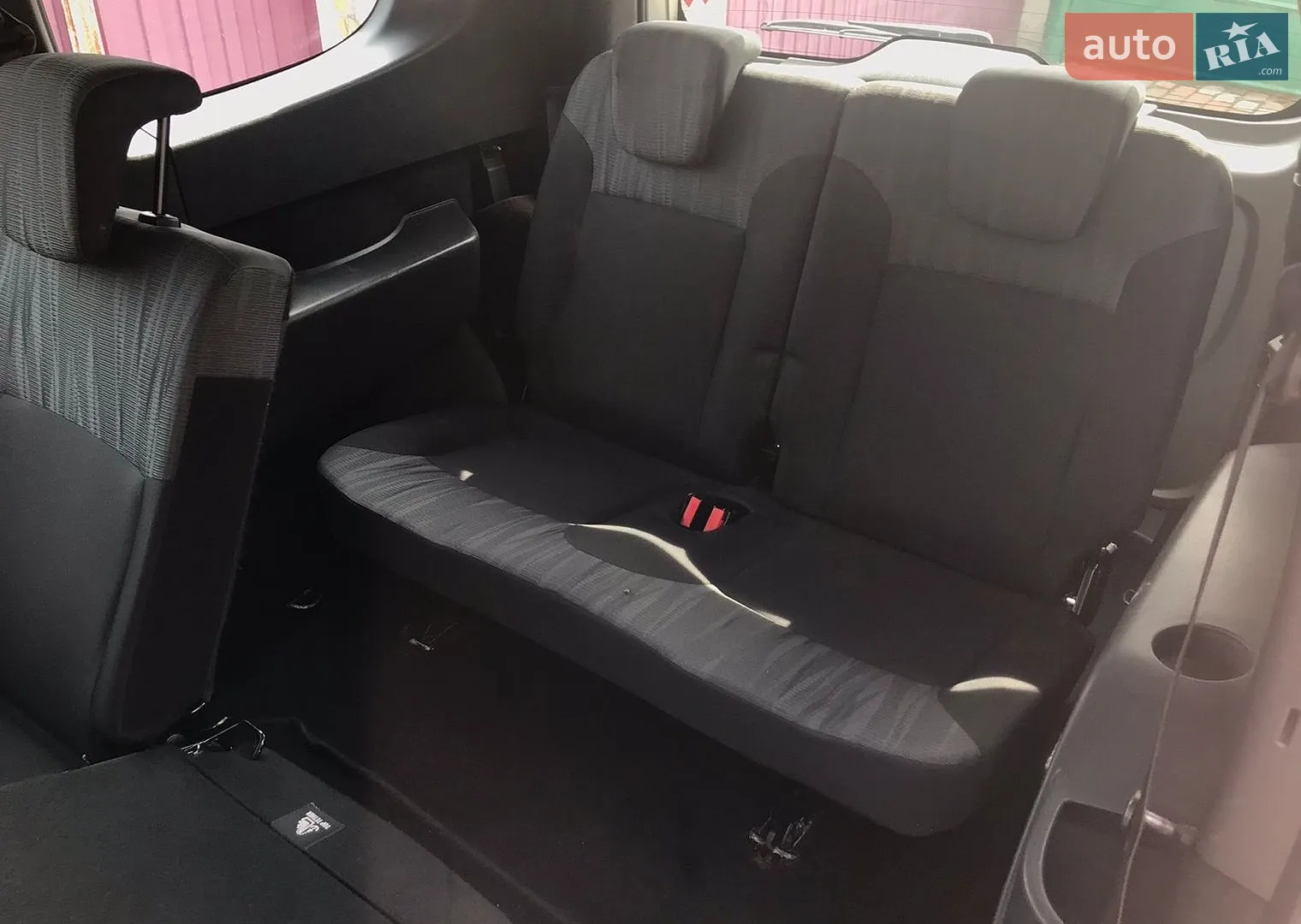 2012 Dacia Lodgy - мініатюра 22