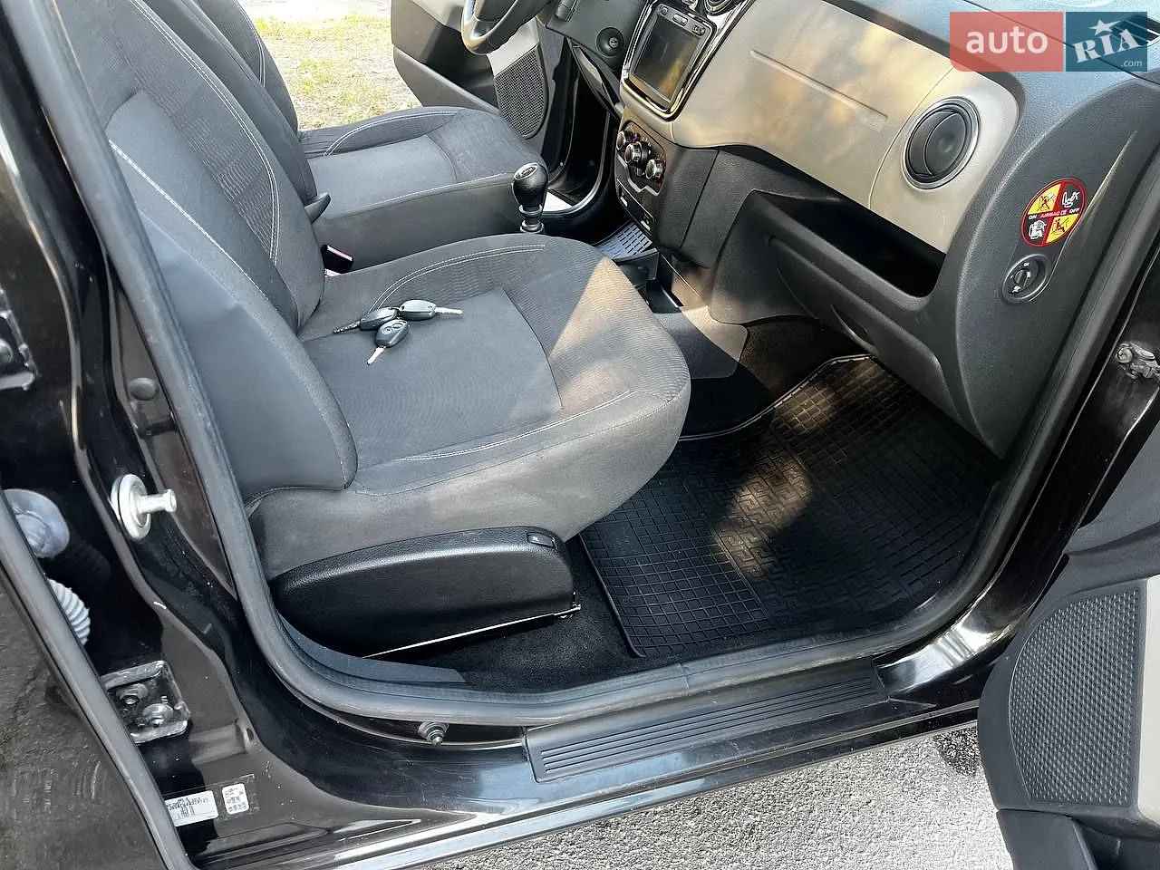 2013 Dacia Lodgy - мініатюра 34