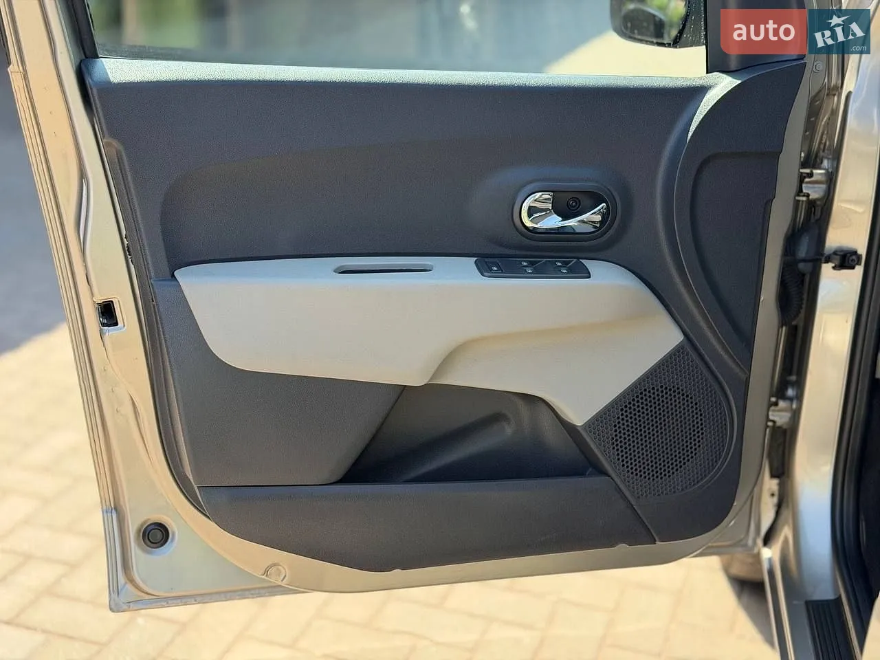 2013 Dacia Lodgy - мініатюра 9