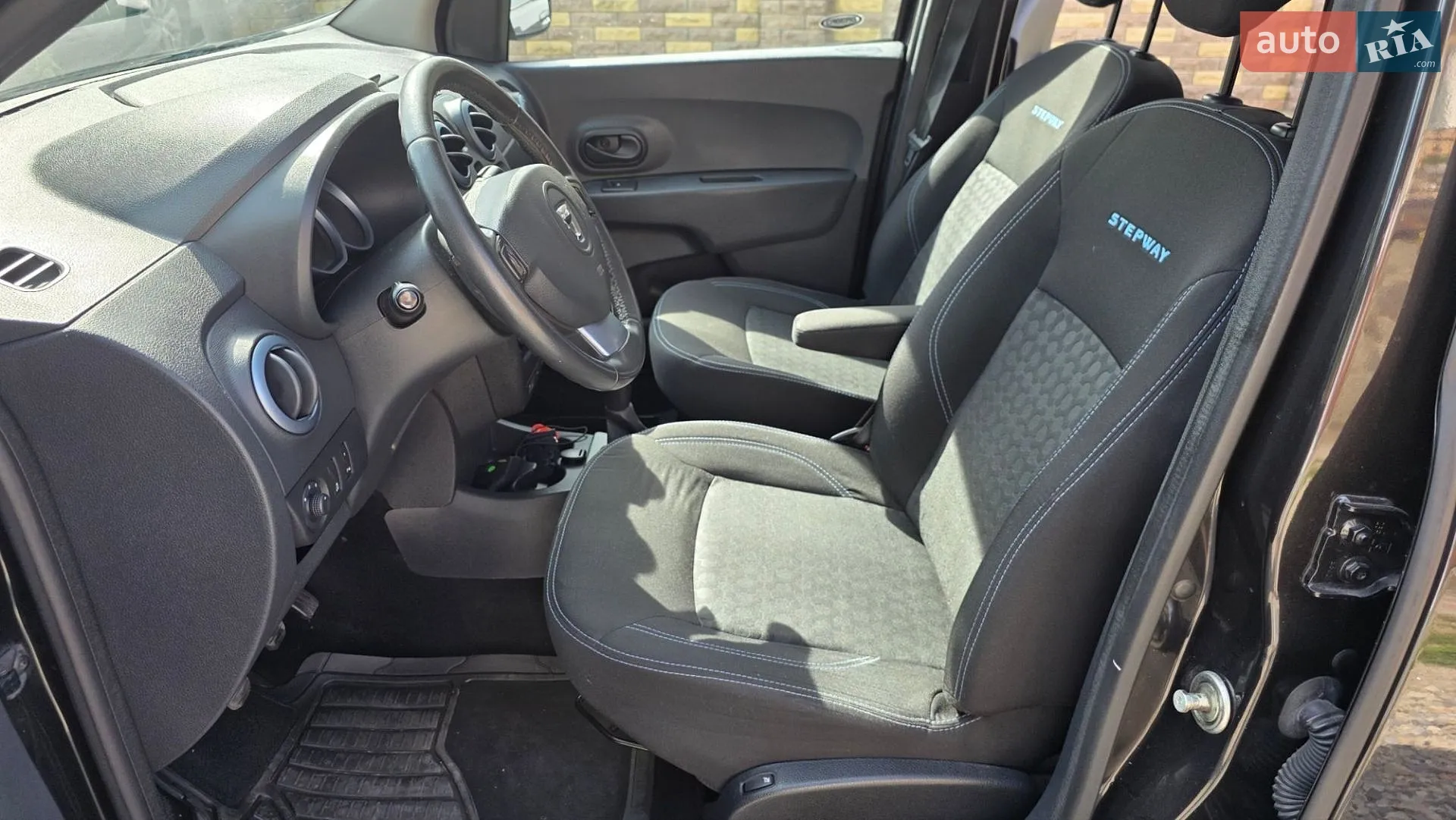 2016 Dacia Lodgy - мініатюра 29