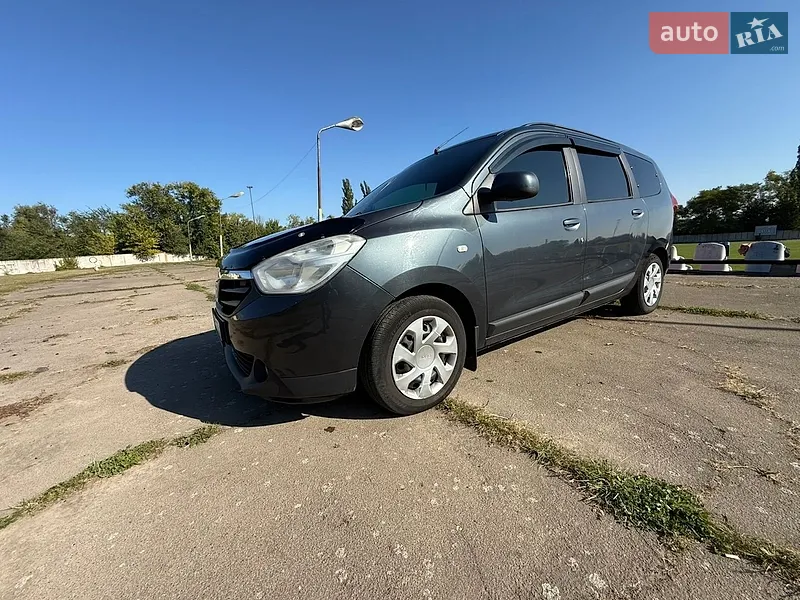 Dacia Lodgy 2012
