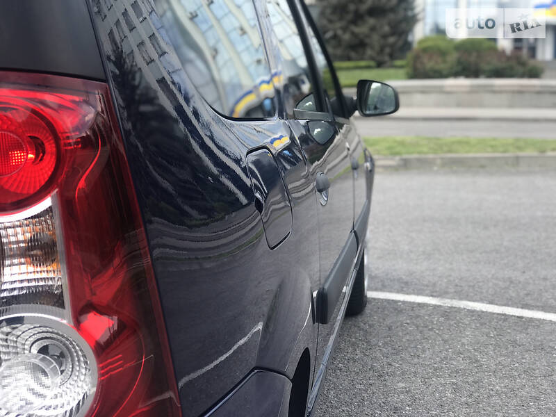 Універсал Dacia Logan MCV 2012 в Рівному